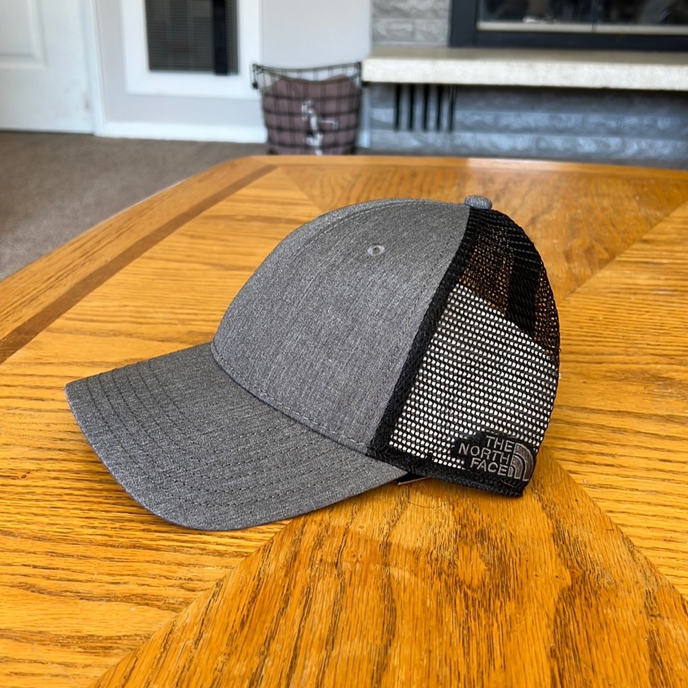 North face ultimate trucker hat